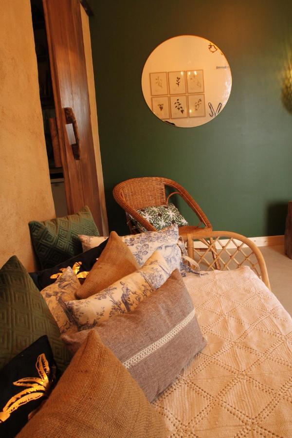 La Demeure Des Maitres Bed & Breakfast Chirols Ngoại thất bức ảnh