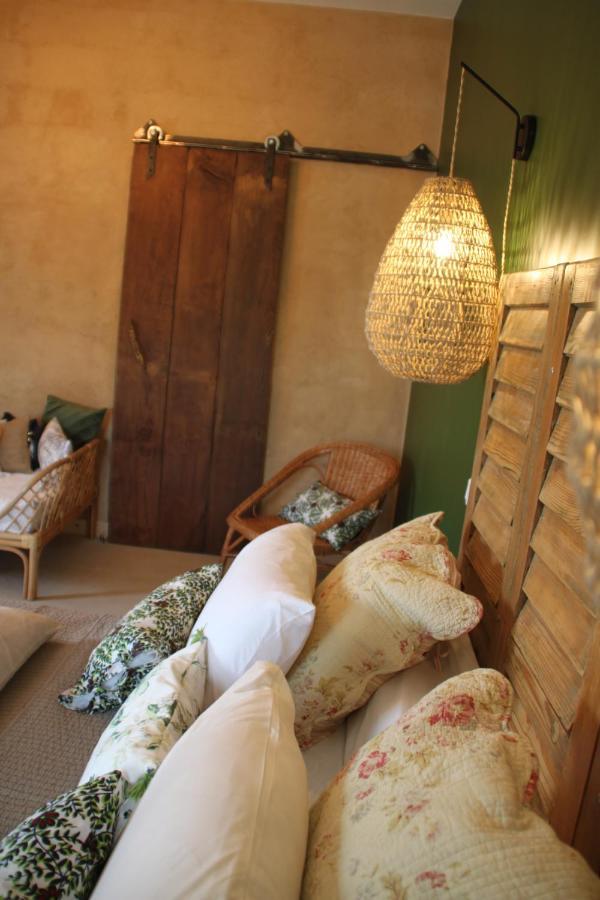 La Demeure Des Maitres Bed & Breakfast Chirols Ngoại thất bức ảnh